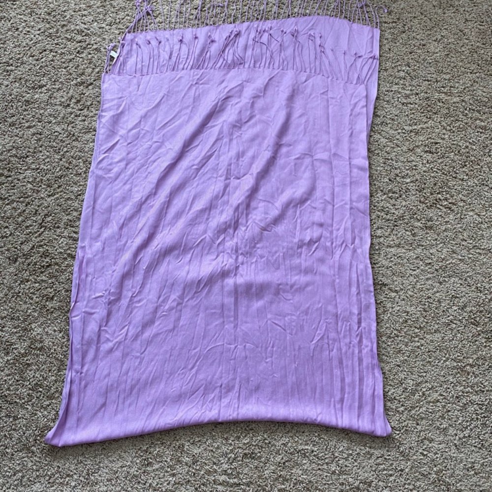 Lilac Scarf/Pashmina - Picture 2 of 2